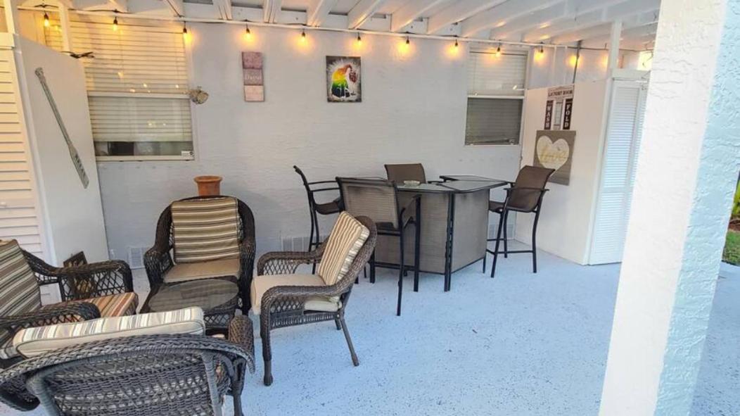 Palm Springs 3-Bedroom 2-Bath 5 Miles To The Beach Лейк-Уорт Экстерьер фото
